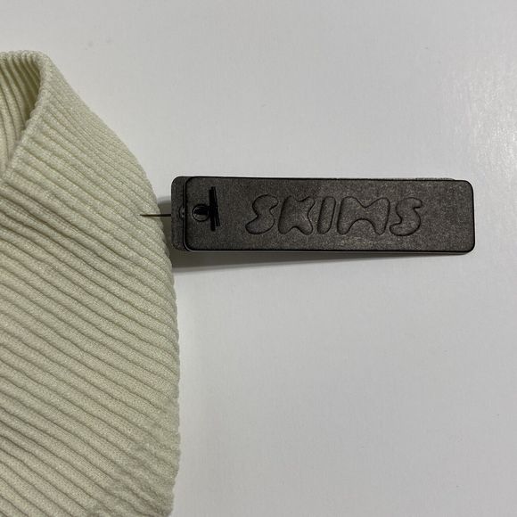 Skims Seamless Rib Thong Panty Panties Bone Cream Off White Ultra Soft NEW - Picture 13 of 14